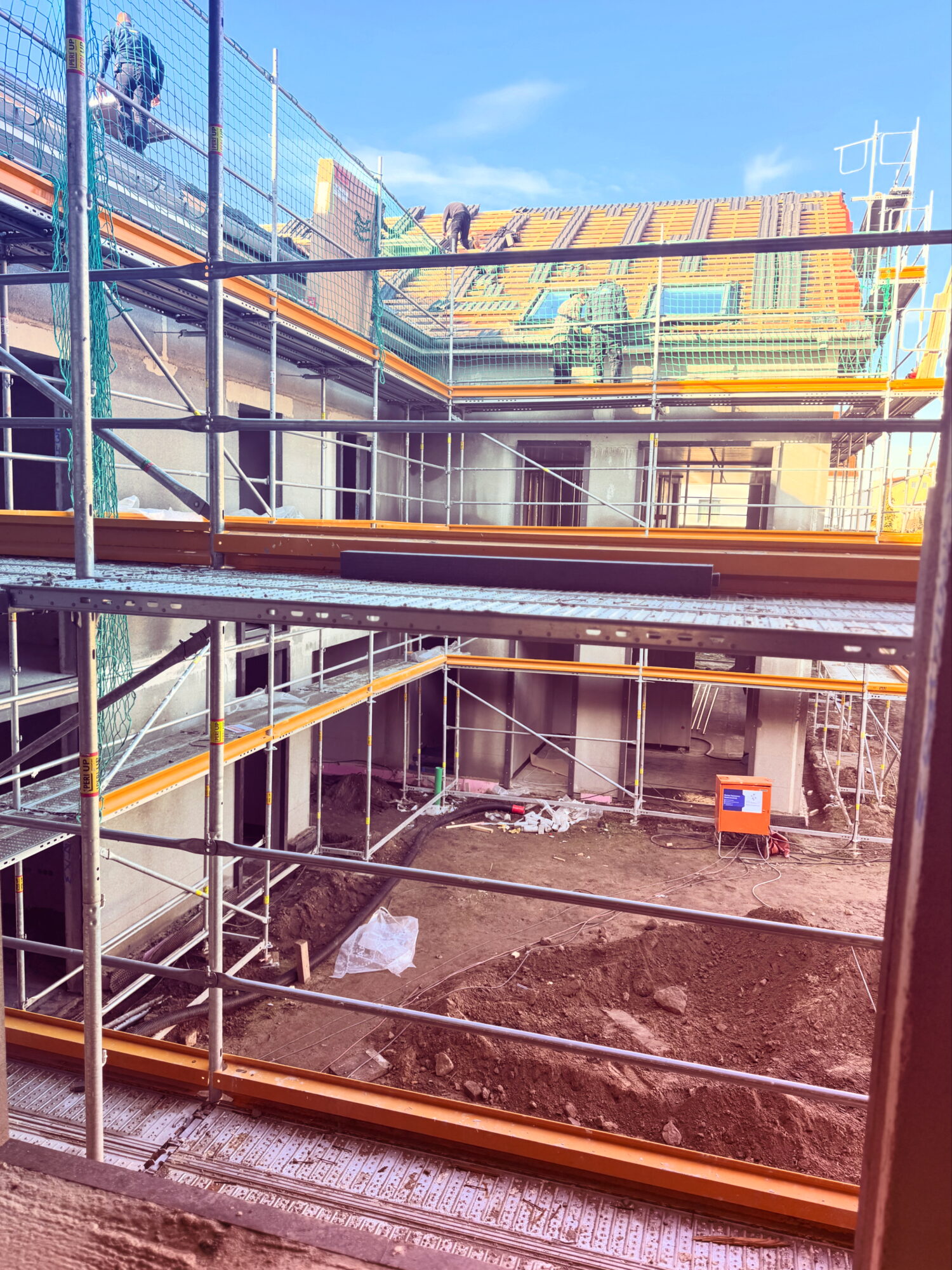 8C4515A5-47A4-4461-B475-CF4FDDEB9FF8